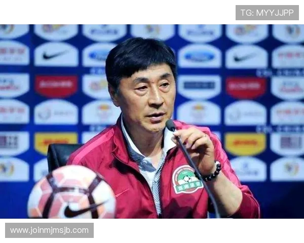 中国足球世界杯比赛中的明星球员表现及其职业生涯分析